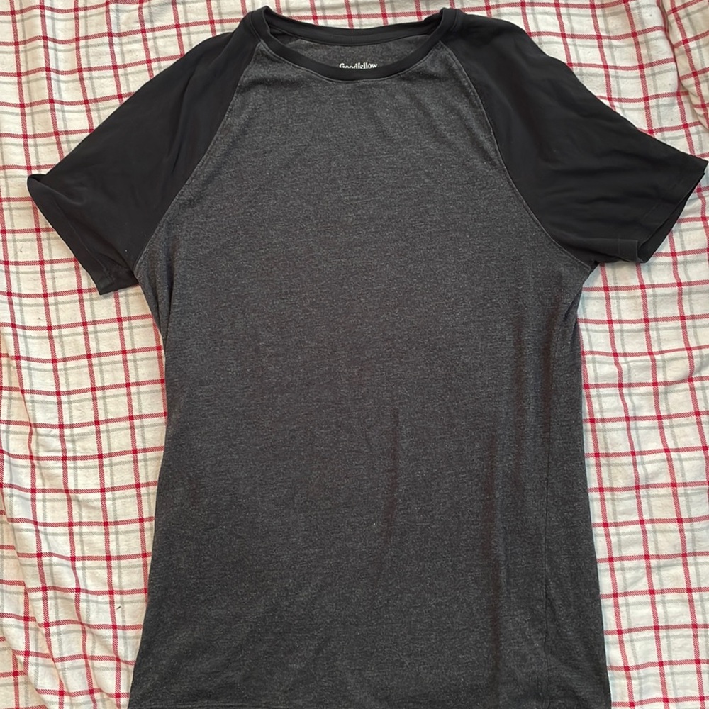 Good fellow men’s T-shirt. Size small.